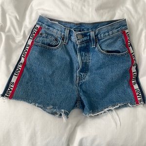 Women’s Levi’s Shorts